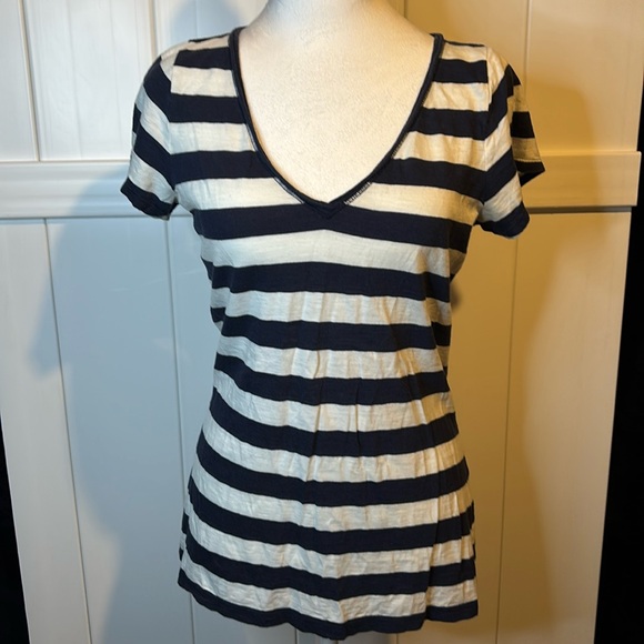 Abercrombie & Fitch blue/white stripped shirt - Picture 1 of 4
